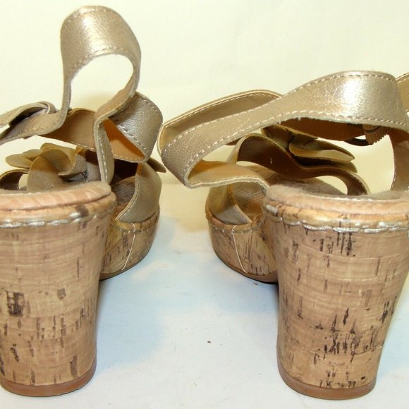 BORN O CONCEPT BOC WOMENS GOLD SANDALS 9M / 40.5 - Picture 6 of 10